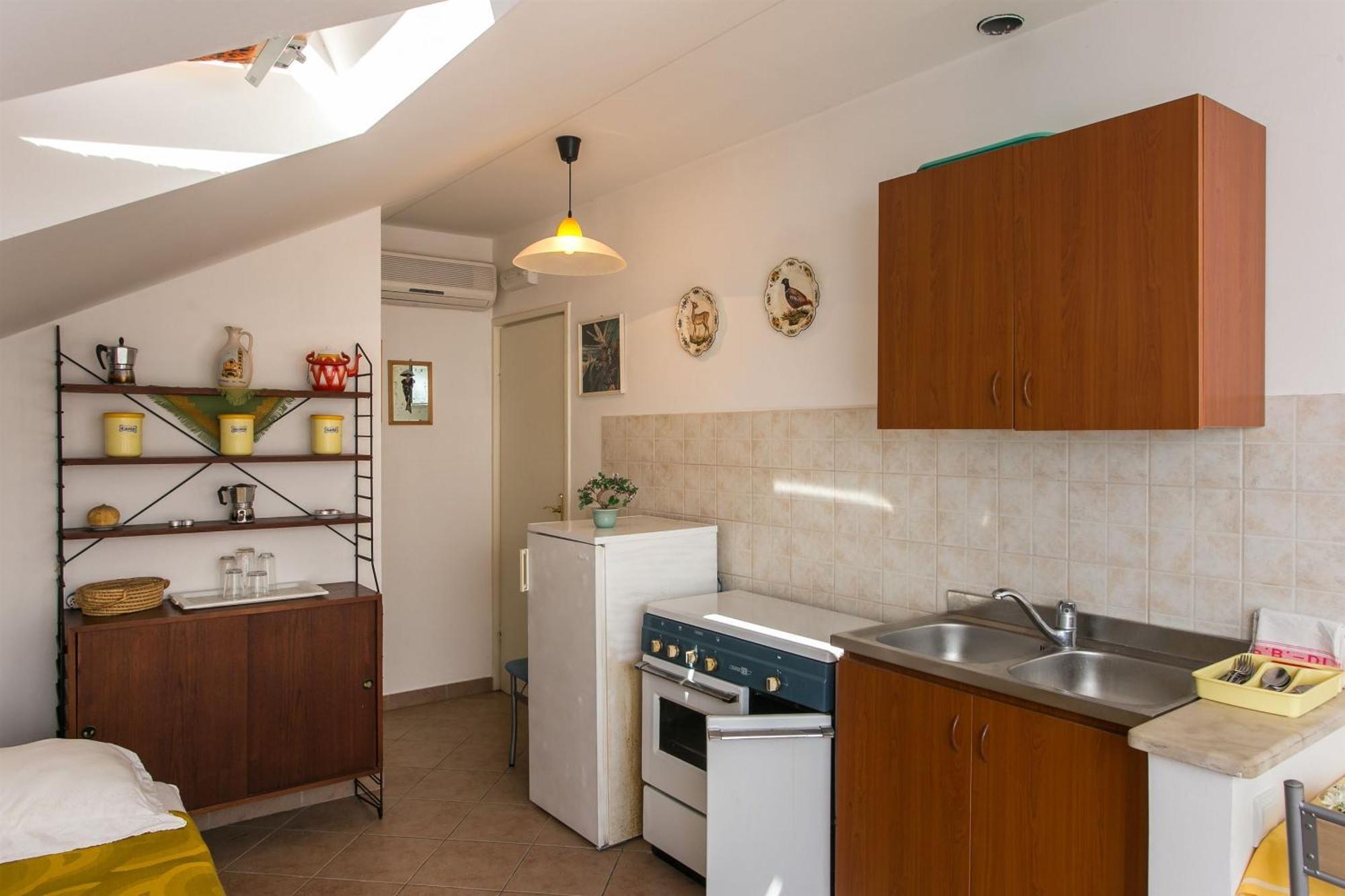 Apartments Marija - 50M From Beach زاتون المظهر الخارجي الصورة